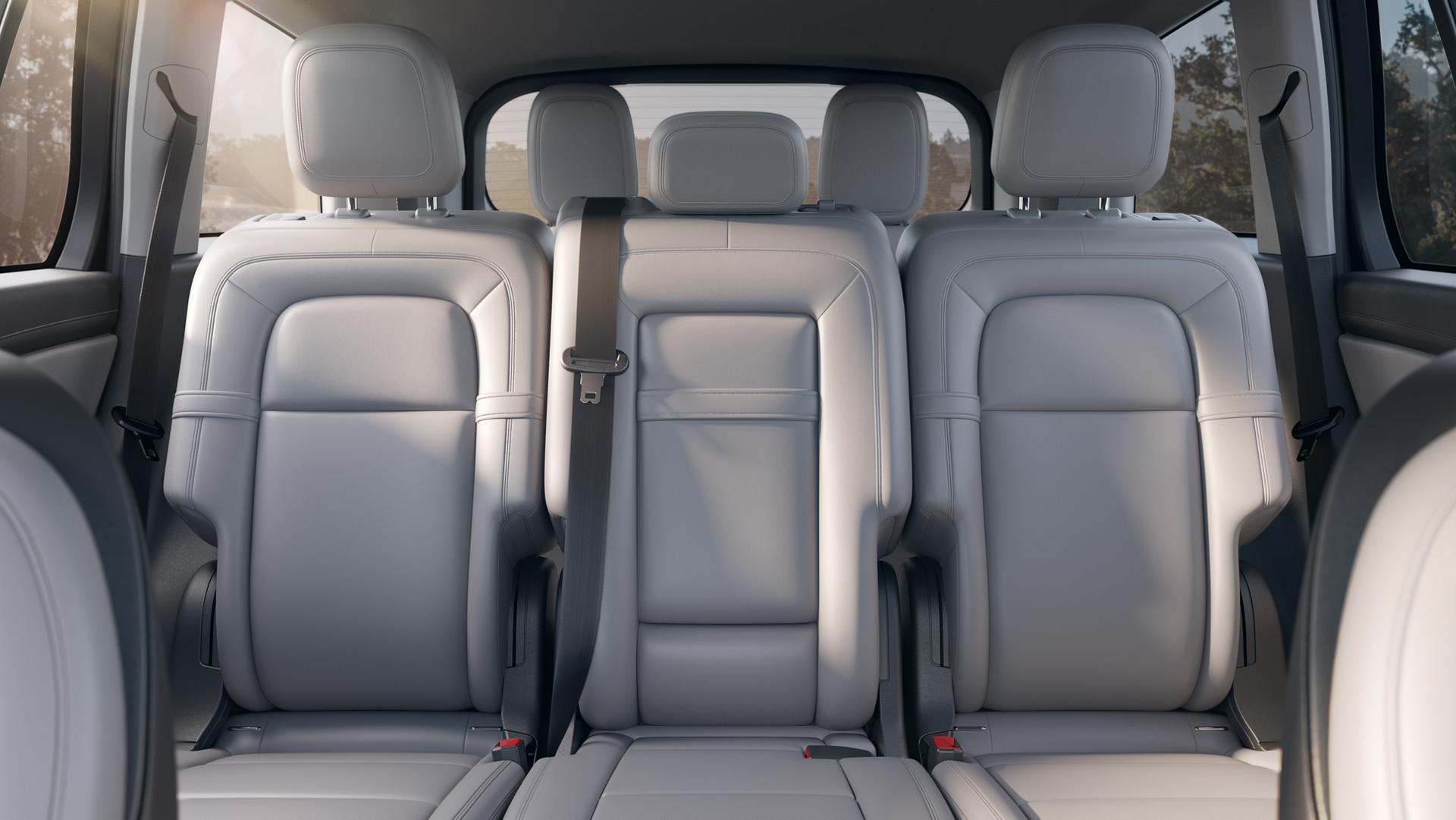 La deuxième rangée d’un Lincoln Aviator 2026 dans la configuration avec banquette