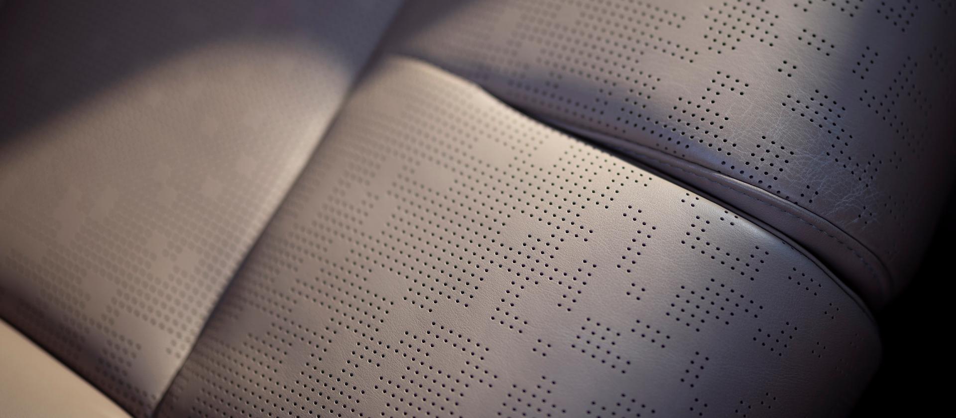 Gros plan sur les sièges en cuir Opulence du thème éclaircissement dans un VUS Lincoln Black Label Navigator® 2026