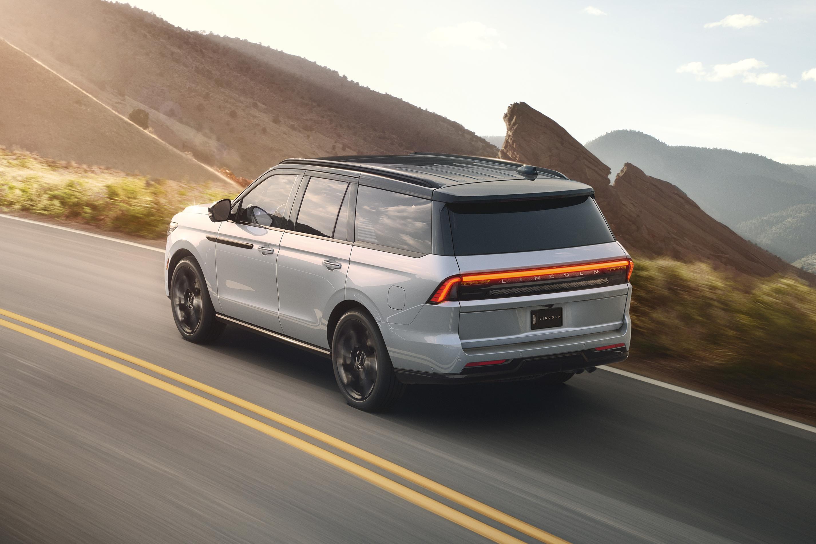Un Lincoln Black Label Navigator® 2027 avec éléments de design noirs de l’ensemble Édition spéciale Black Label