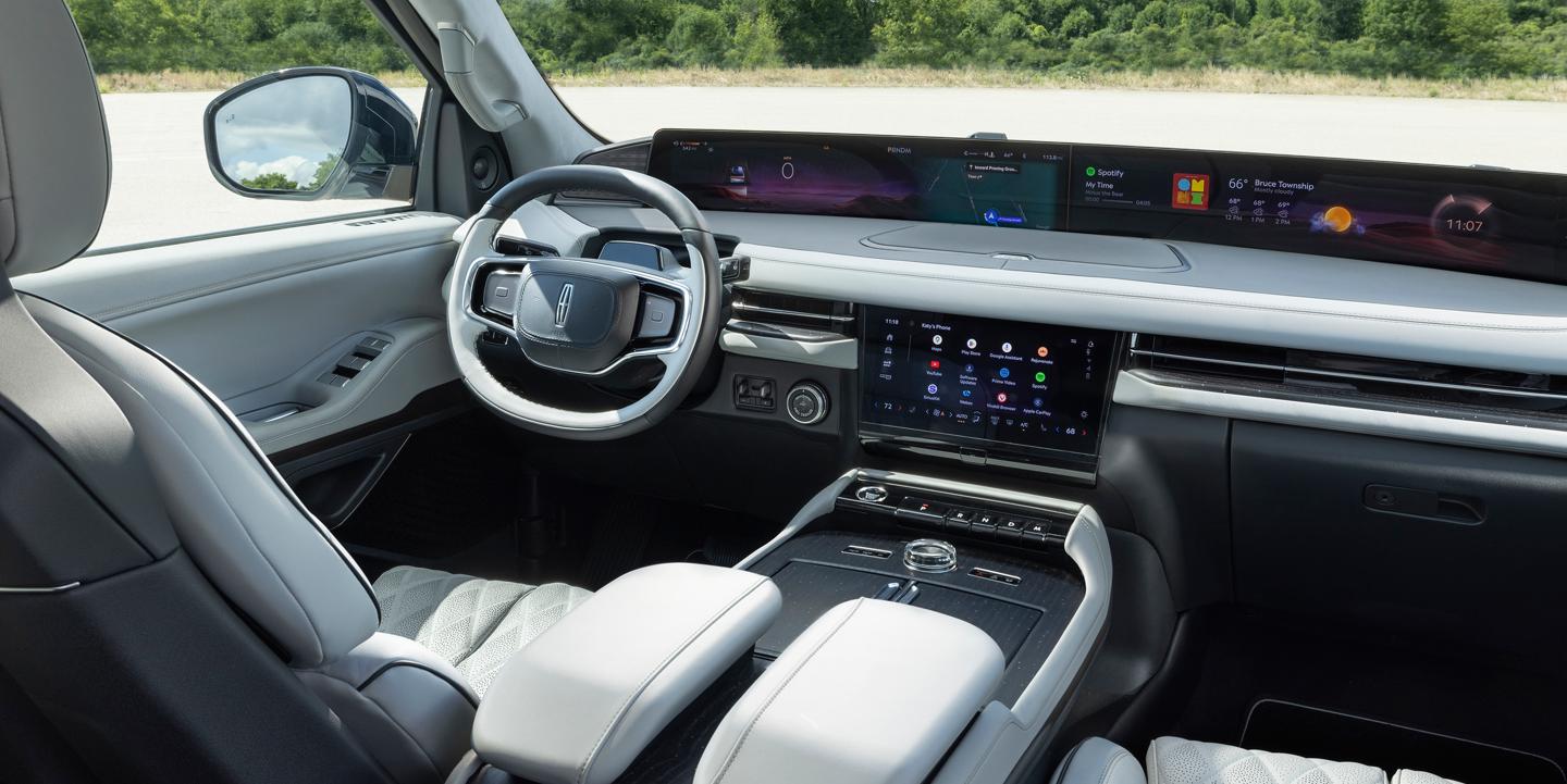 L’extérieur arrière au style distinctif du VUS Lincoln Navigator® 2027