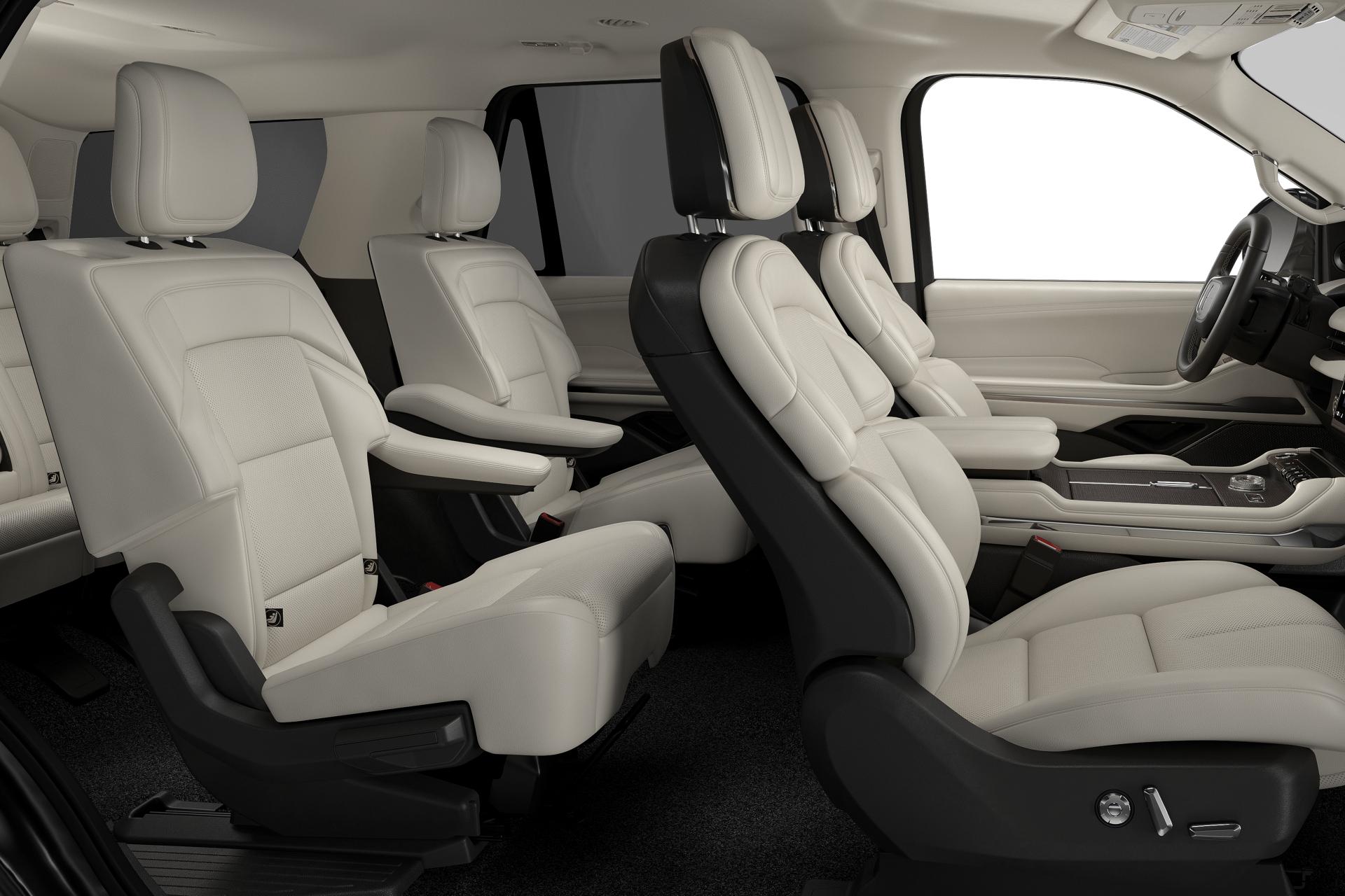 Les surfaces de sièges en cuir d’un VUS Lincoln Navigator® 2027