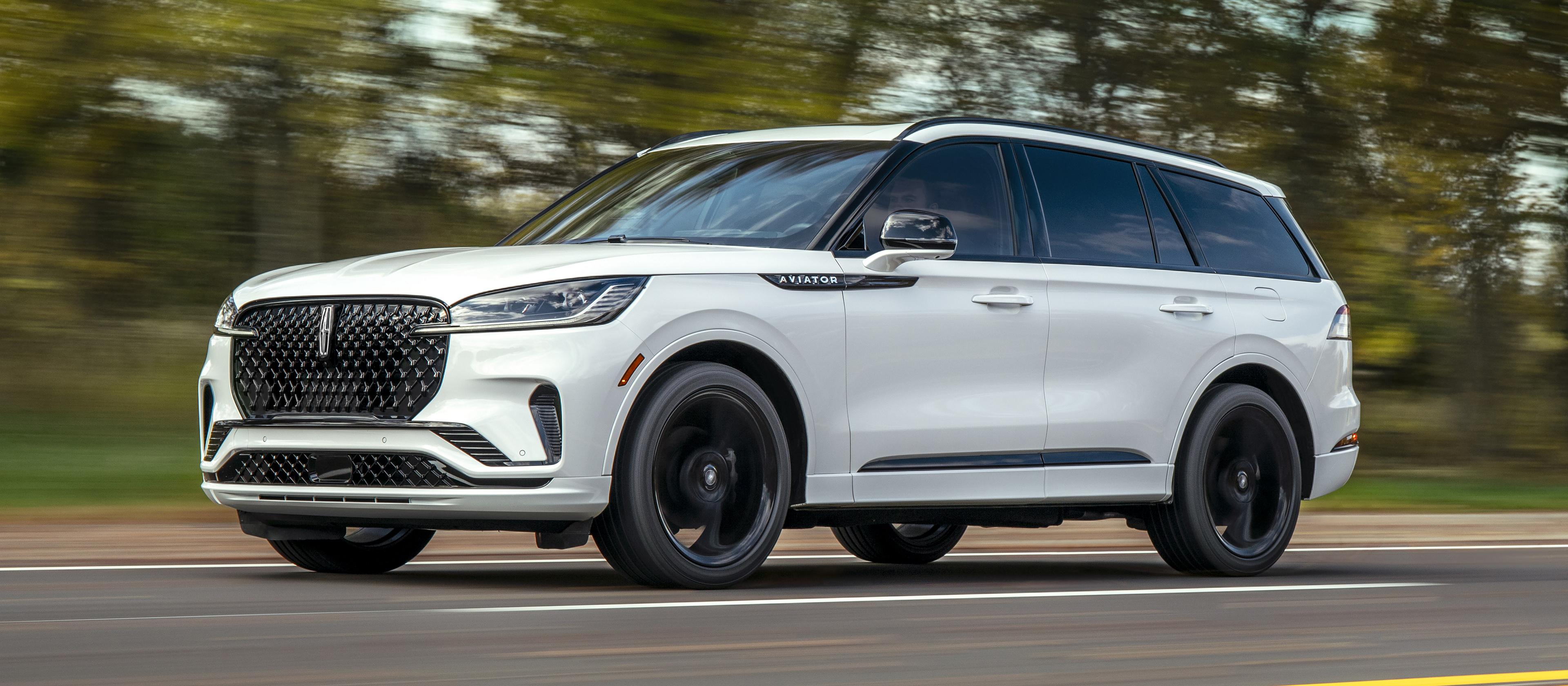 Illustration d’un VUS Lincoln Aviator® 2026 en blanc immaculé