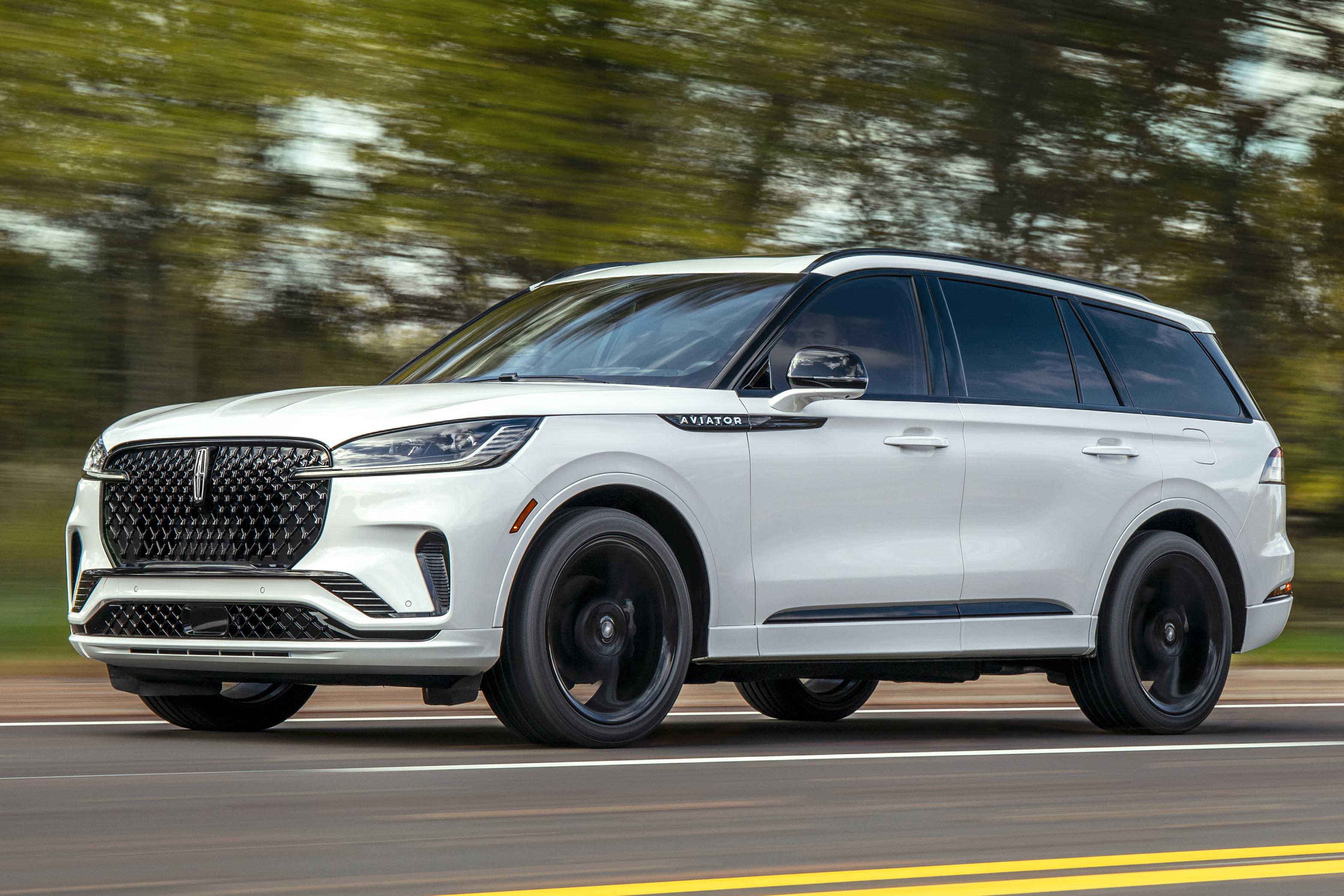 Illustration d’un VUS Lincoln Aviator® 2026 en blanc immaculé