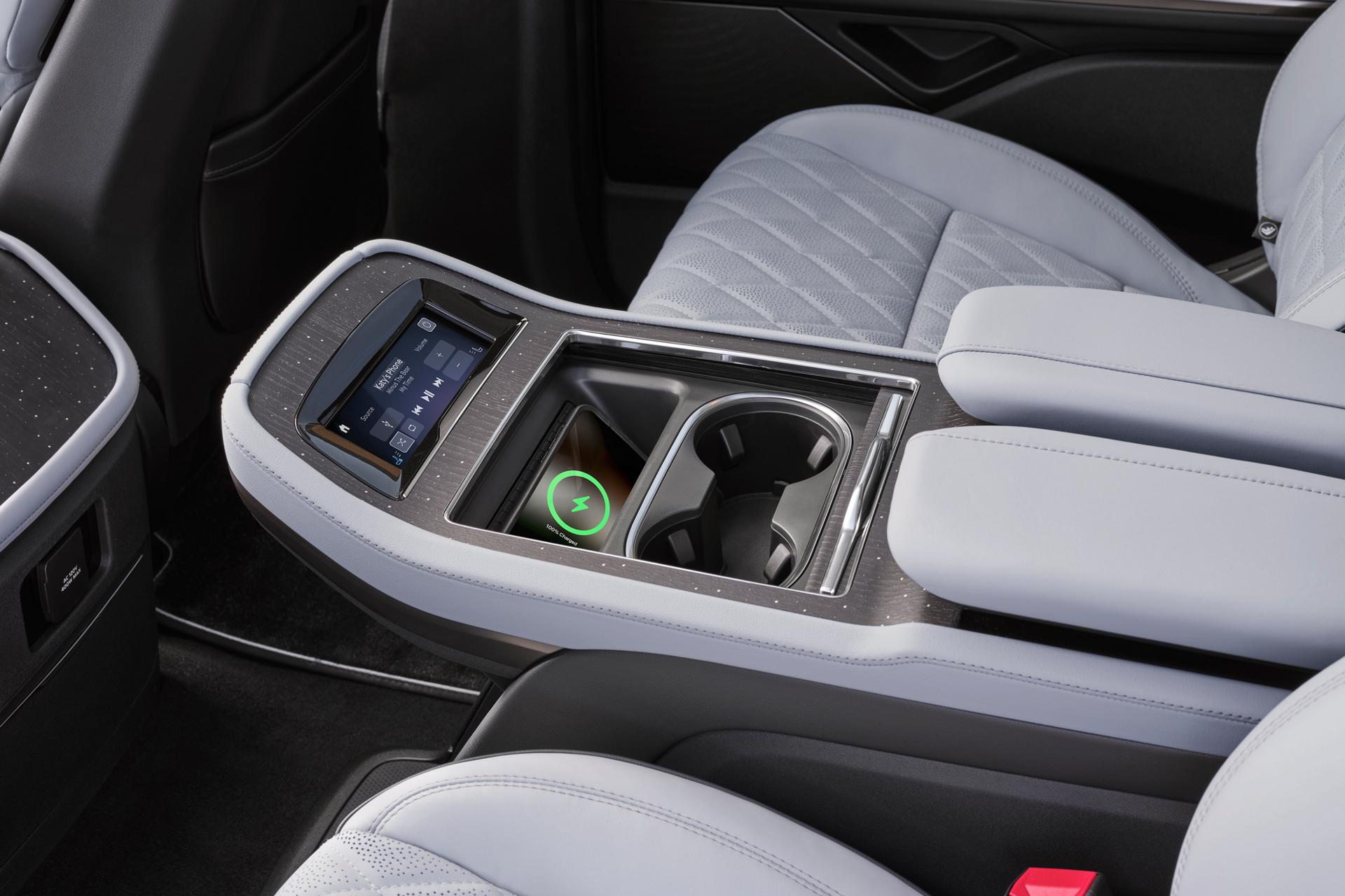 La deuxième rangée d'un Lincoln Navigator® Black Label 2026 avec le thème Atmosphérique.