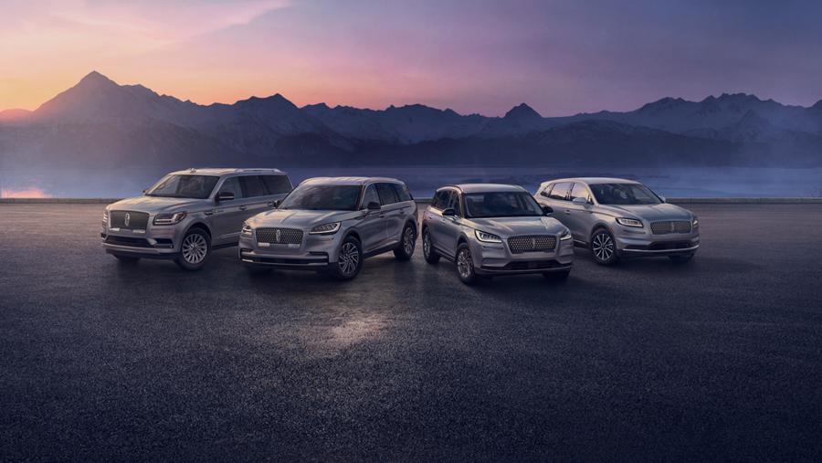 Lincoln Navigator, Aviator, Nautilus et Corsair alignés.