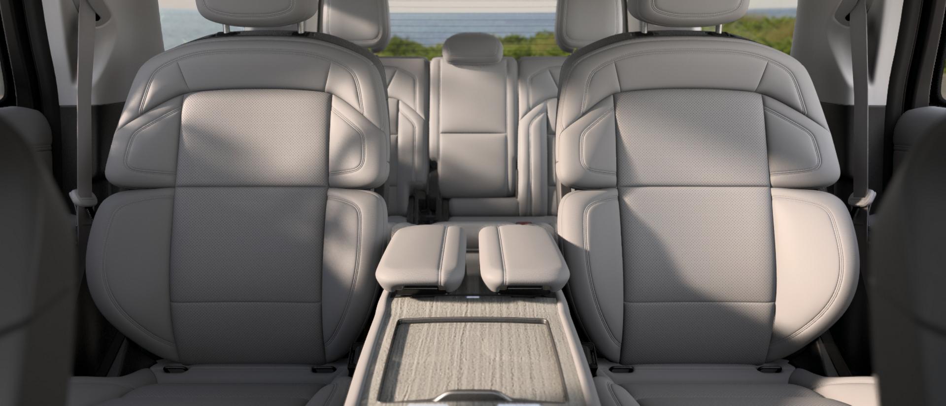 Les différentes options de sièges de la deuxième rangée du Lincoln Navigator® 2026 sont illustrées